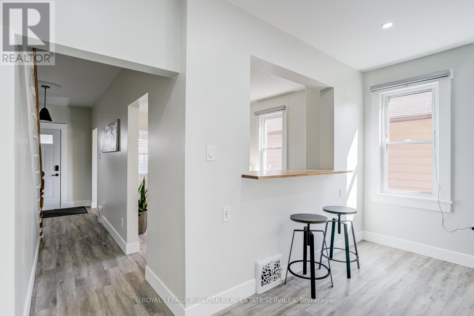 131 PARK ROW N - 10