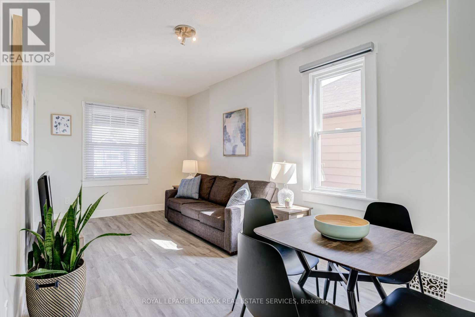 131 PARK ROW N - 8
