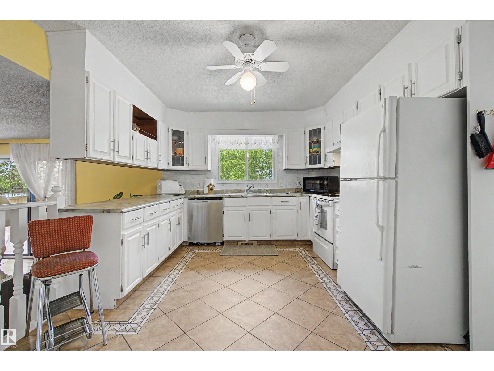 2068 45 ST NW - 12