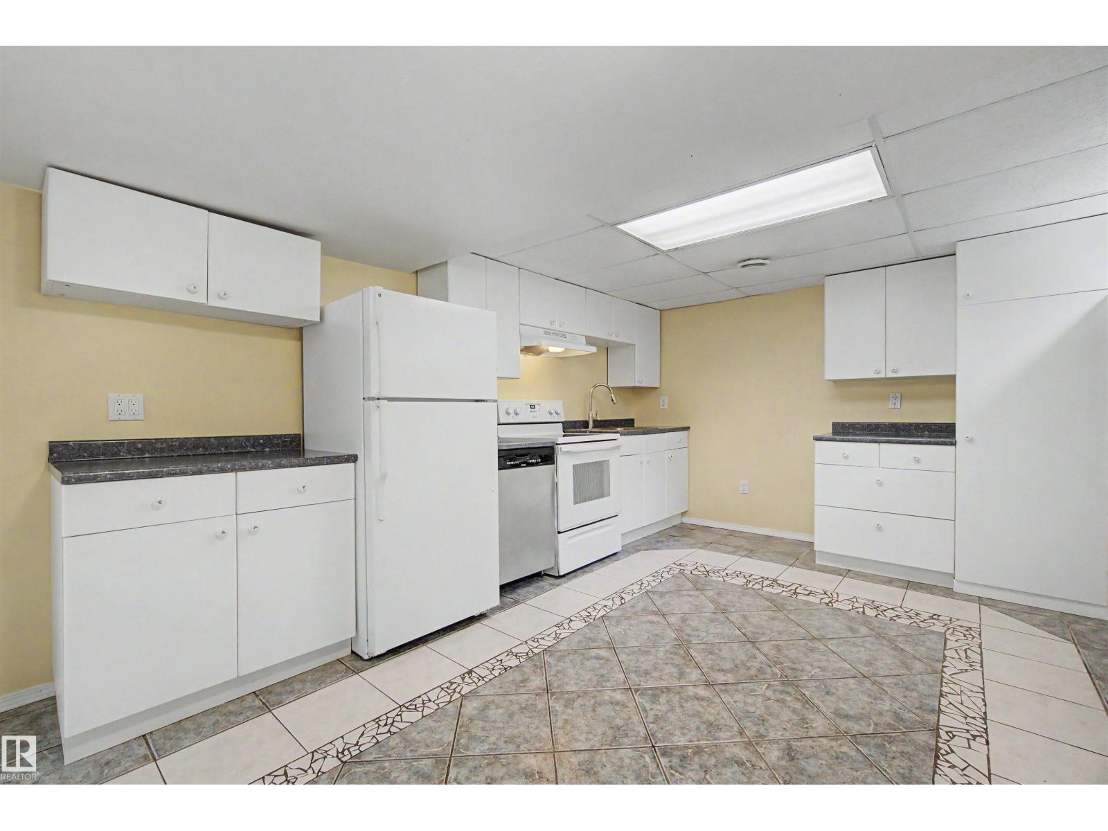 2068 45 ST NW - 40