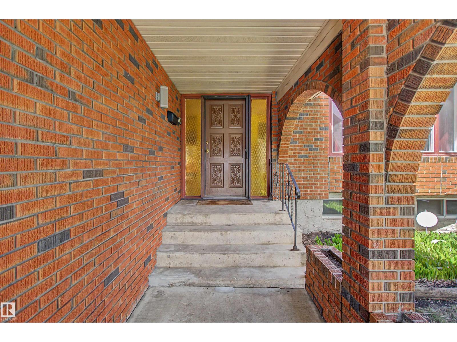 2068 45 ST NW - 5