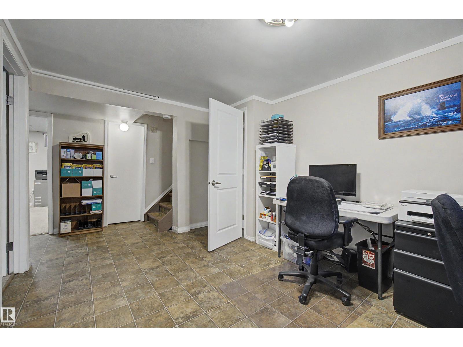 2068 45 ST NW - 43