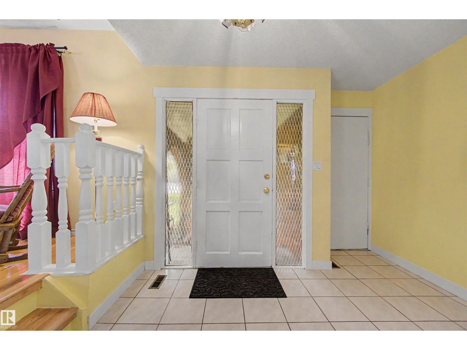 2068 45 ST NW - 6