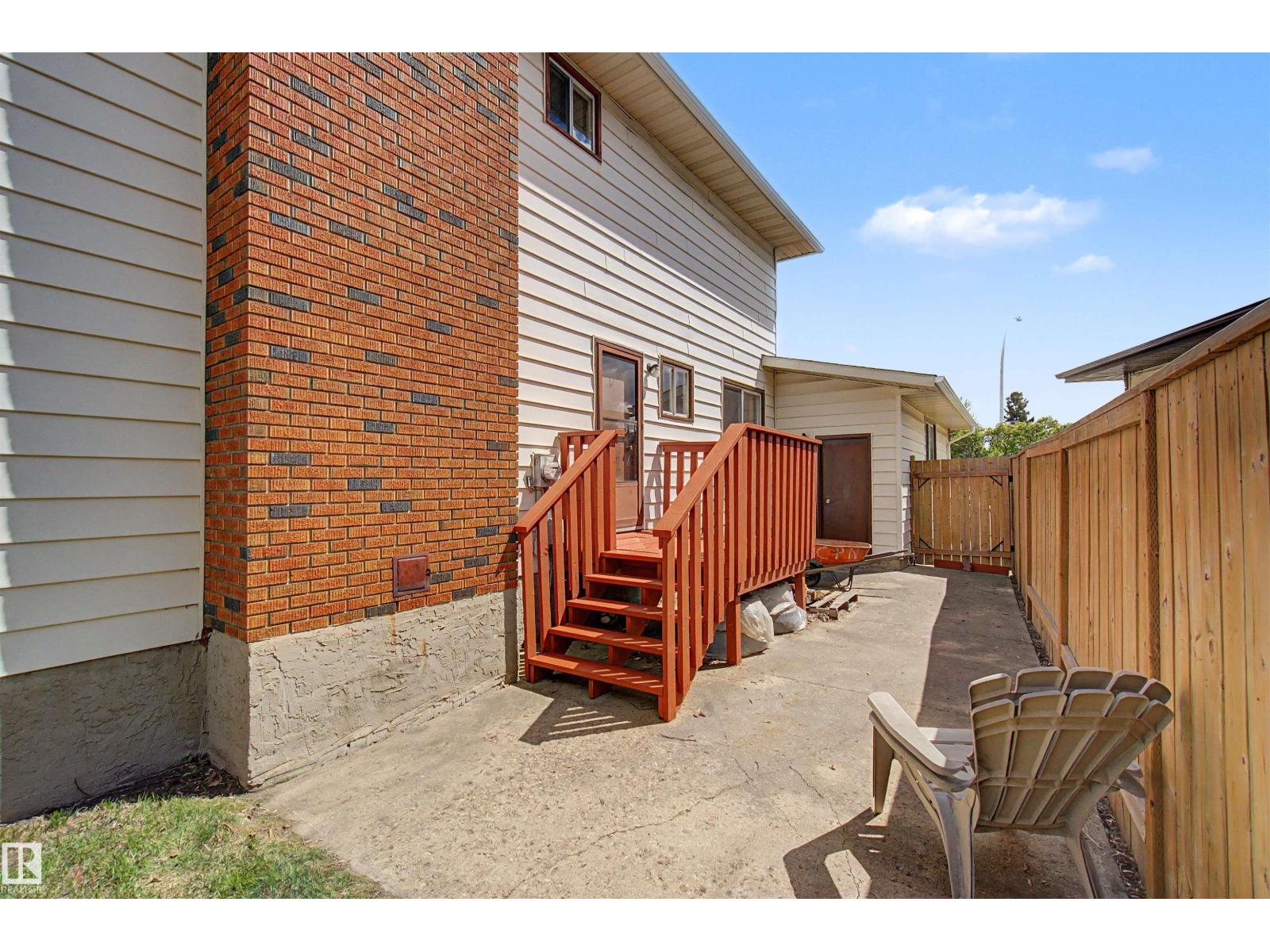 2068 45 ST NW - 56