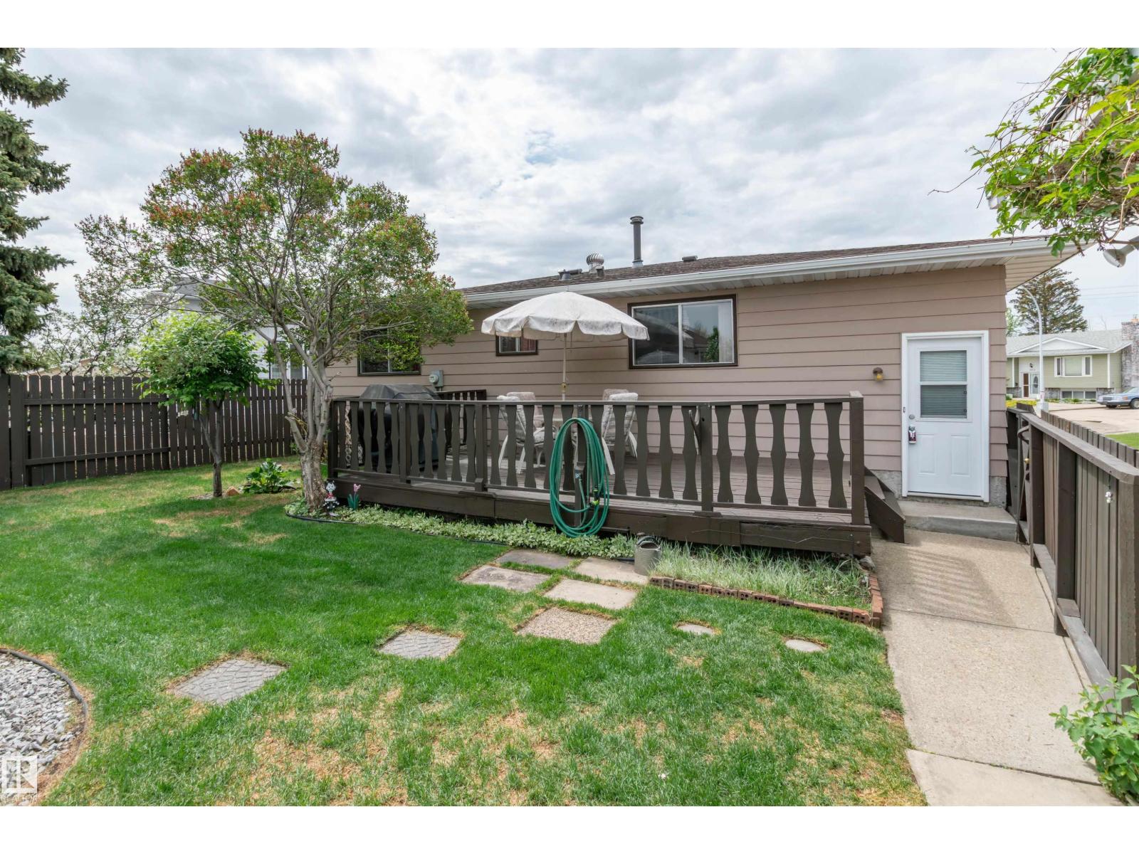 15811 119 ST NW - 32