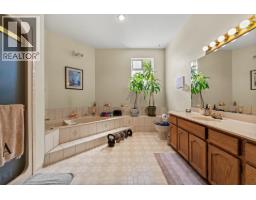 307 Rosehill Wynd, Tsawwassen, BC V4M3L8 Photo 12