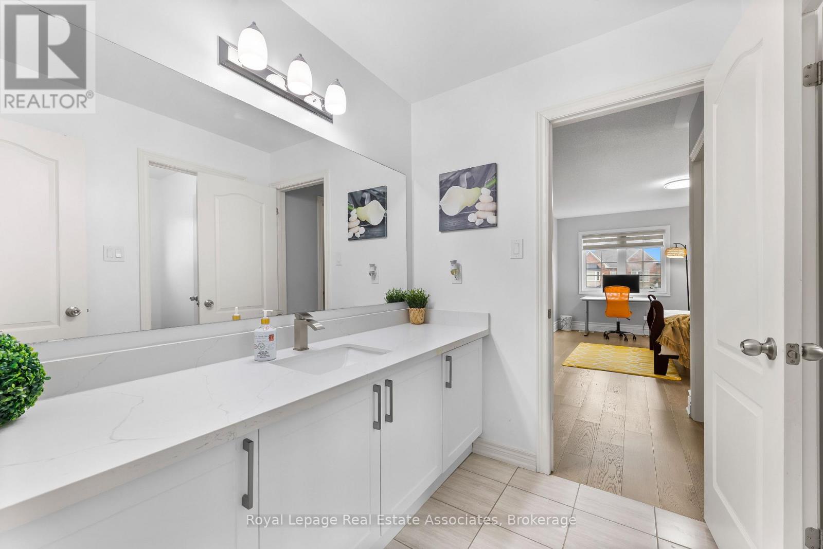 1796 GRANDVIEW STREET N - 19