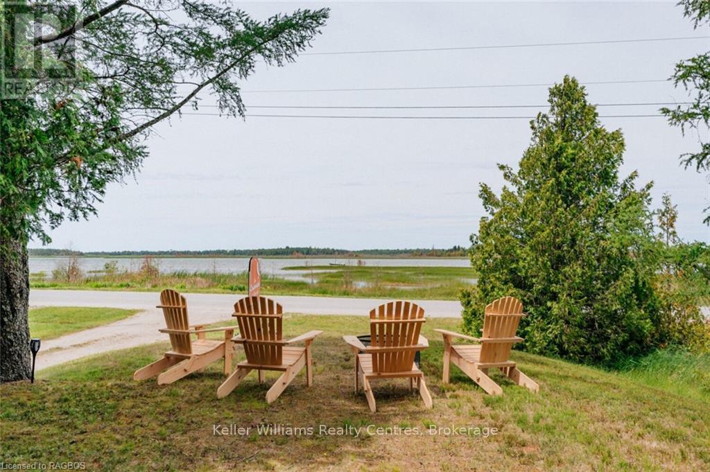 77 SHORELINE AVENUE - 34