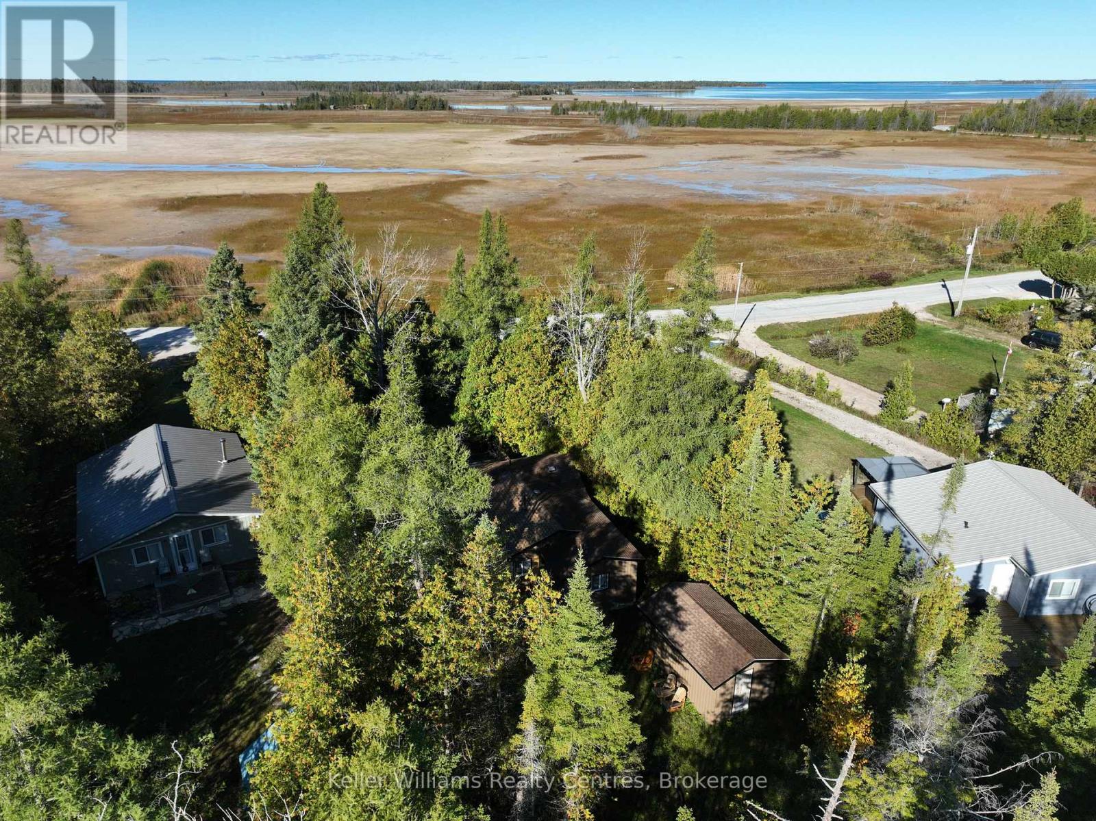 77 SHORELINE AVENUE - 33