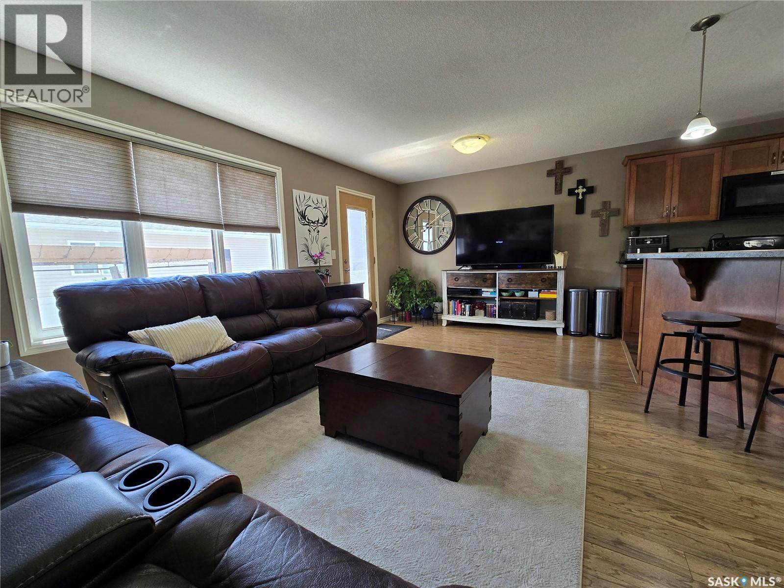 610 BARBER CRESCENT — photo 6