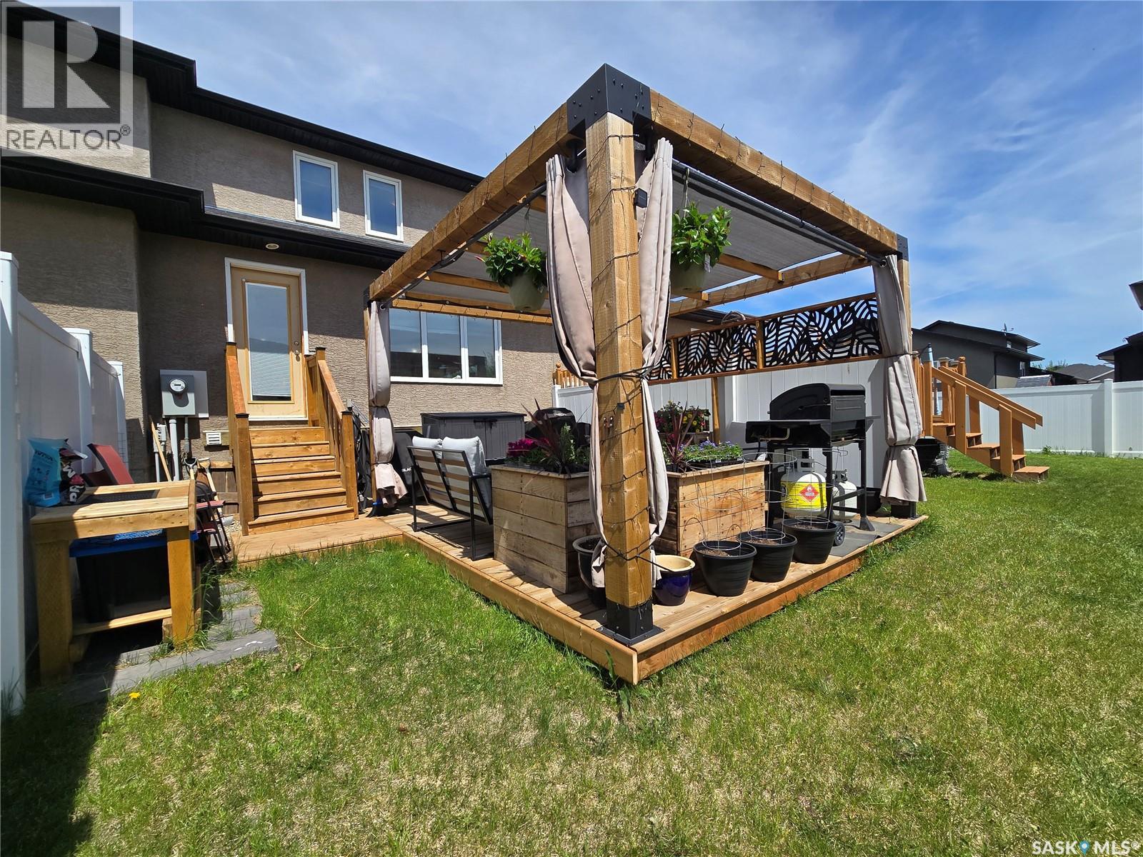 610 BARBER CRESCENT — photo 8