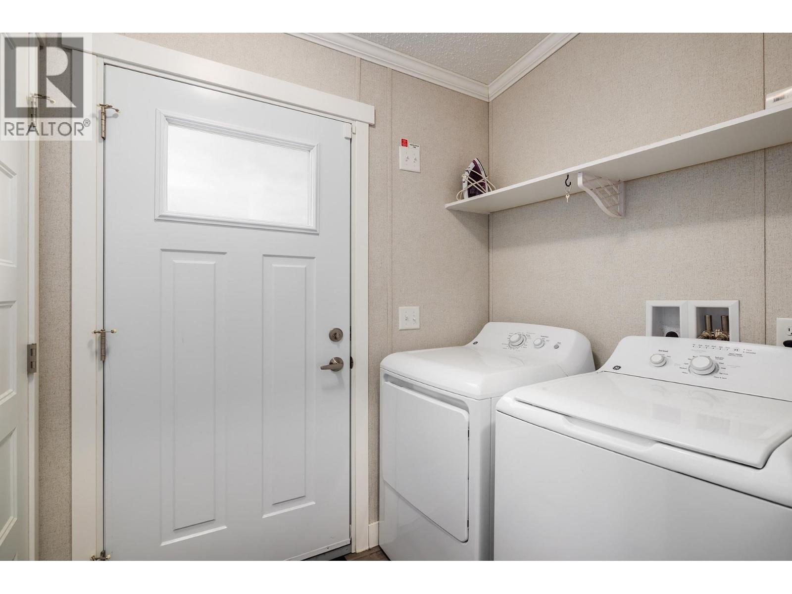 #74 8945 Highway 97 N - 16
