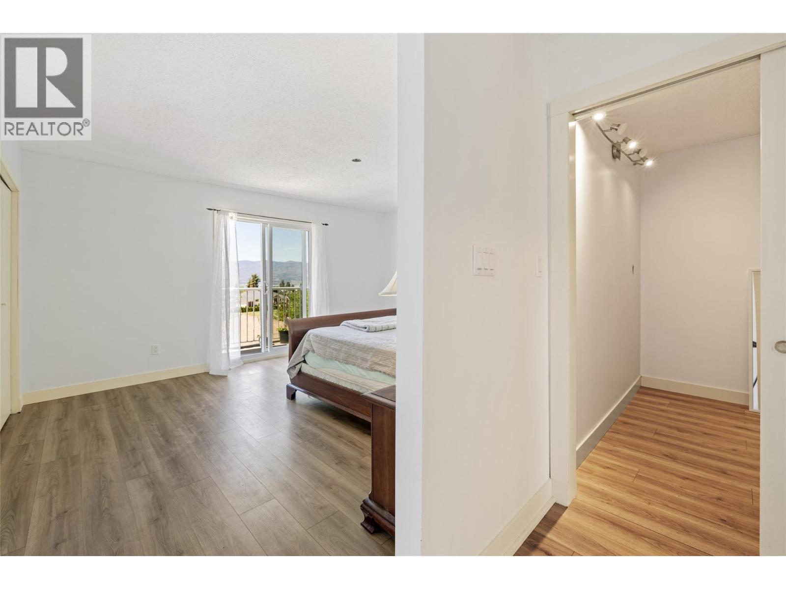 3299 McCulloch Road - 29