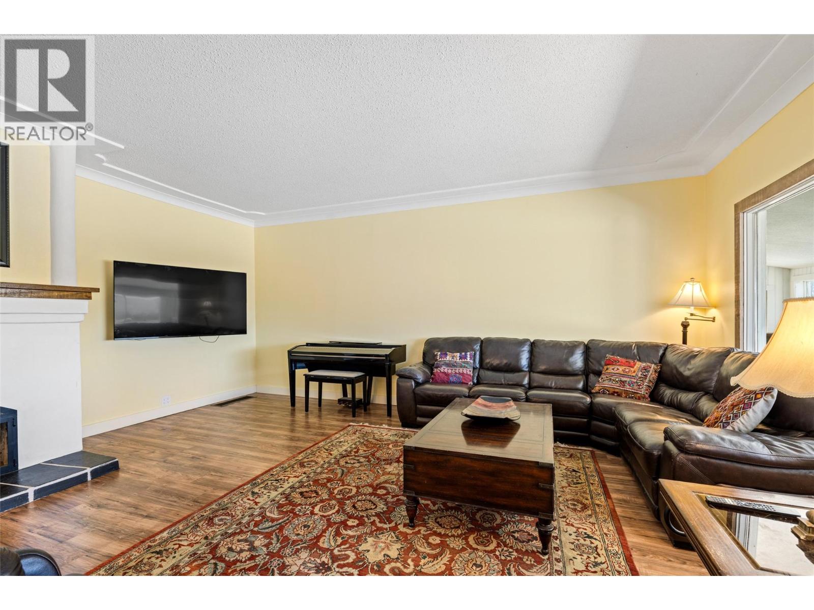 3299 McCulloch Road - 17
