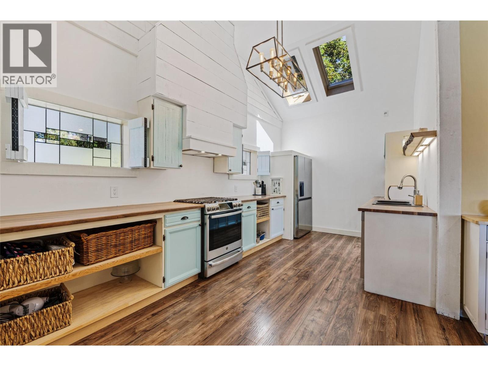 3299 McCulloch Road - 10