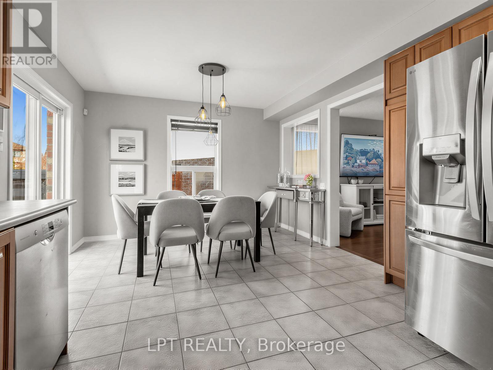 21 AMOS LEHMAN WAY - 16