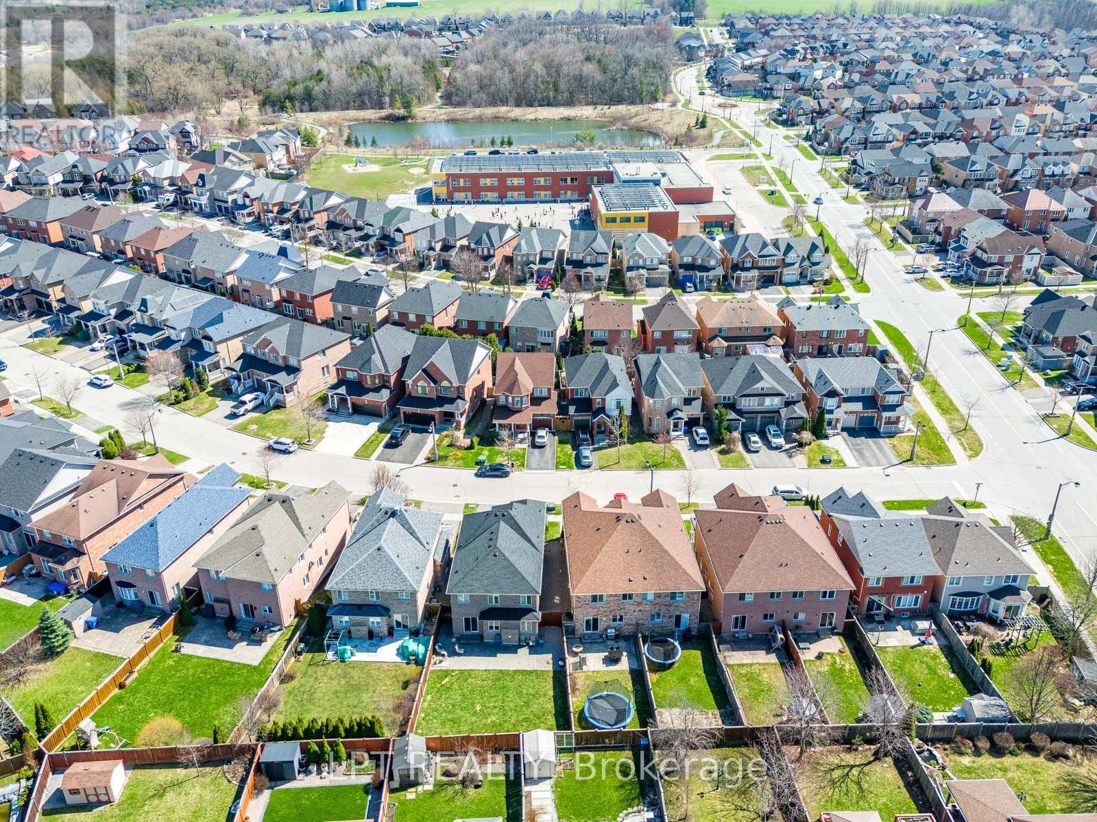 21 AMOS LEHMAN WAY - 39