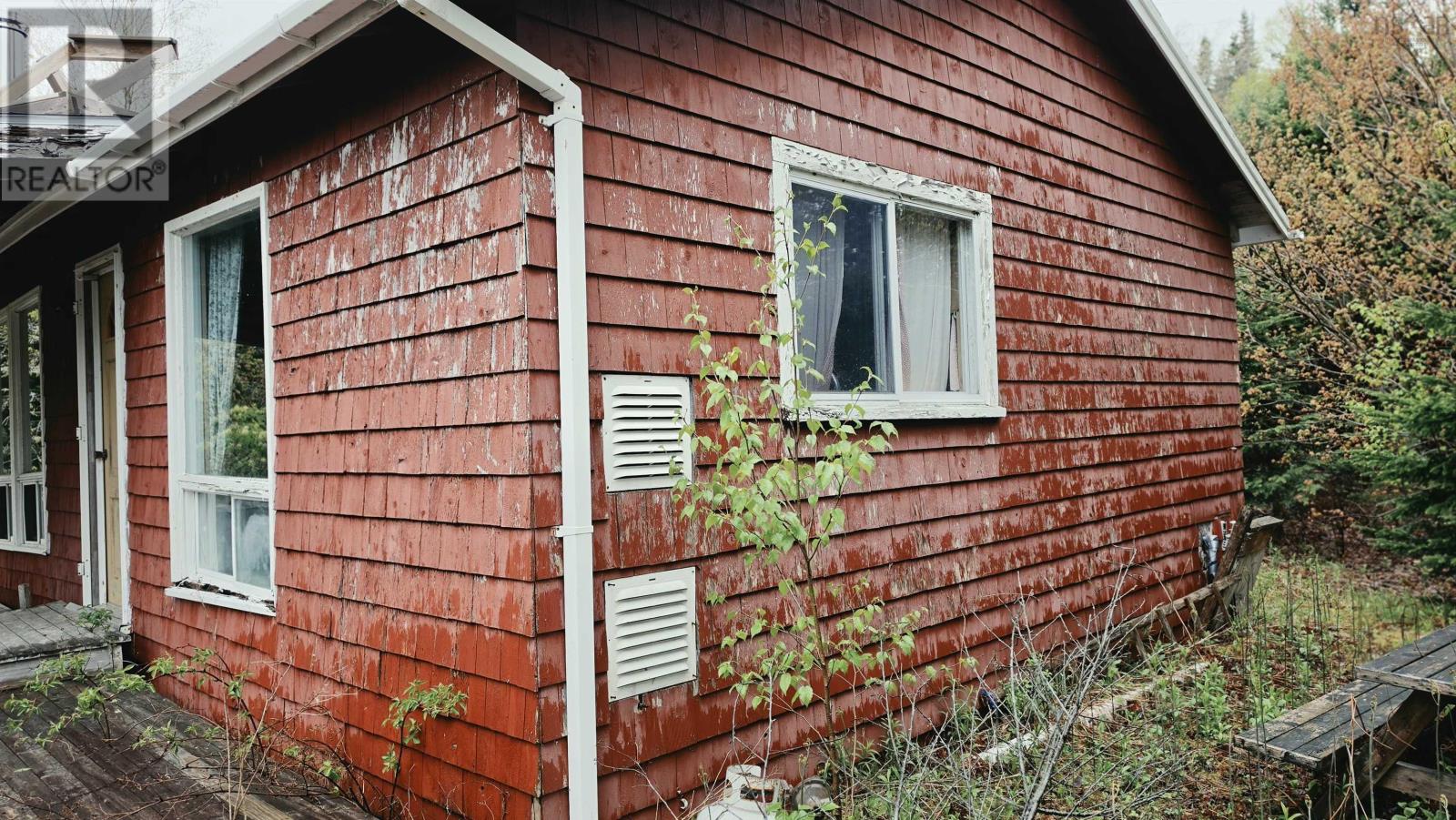 105 Evergreen Road - 4