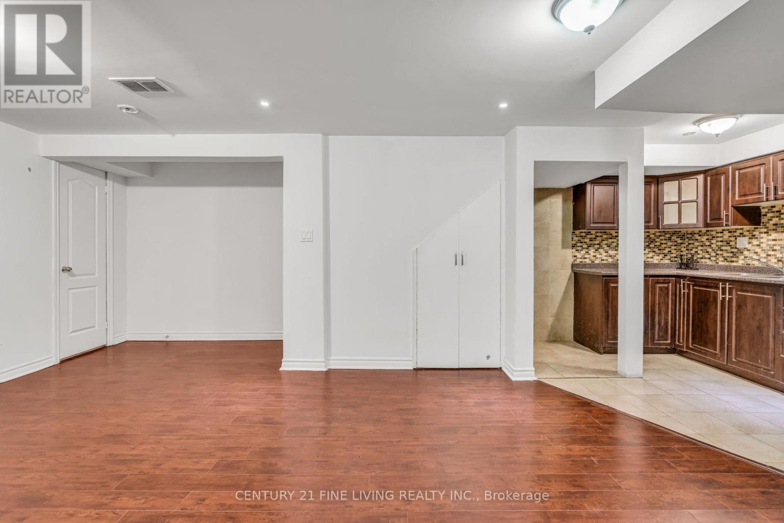 66 SECORD CRESCENT - 31