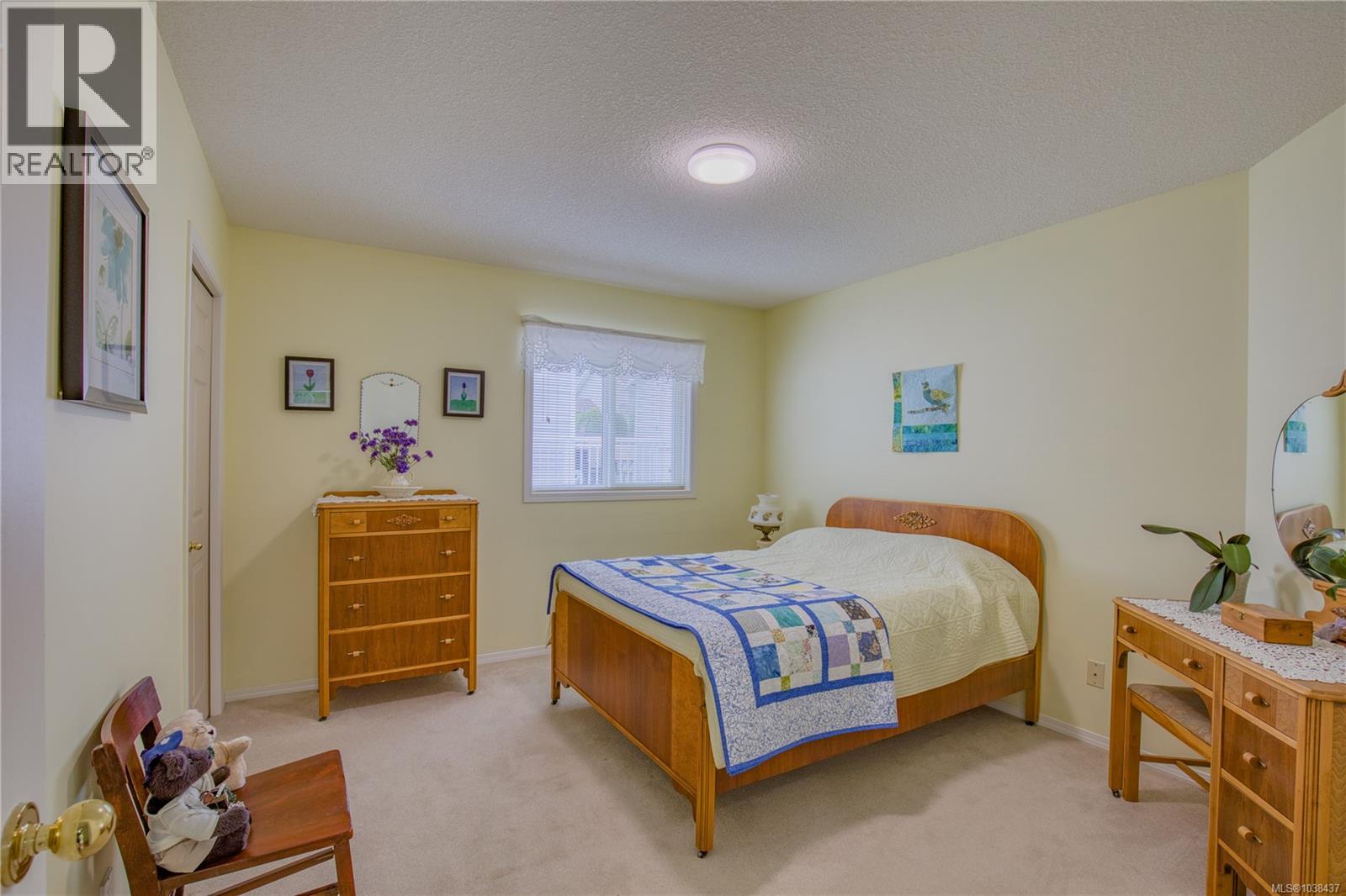 3896 King Arthur Dr - 12