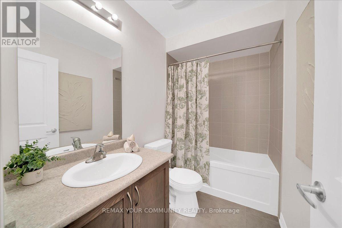 57 STRACHAN TRAIL - 29