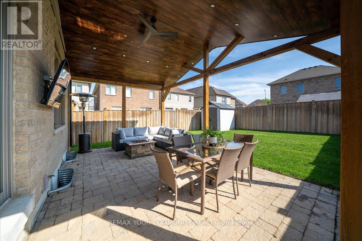 57 STRACHAN TRAIL - 38