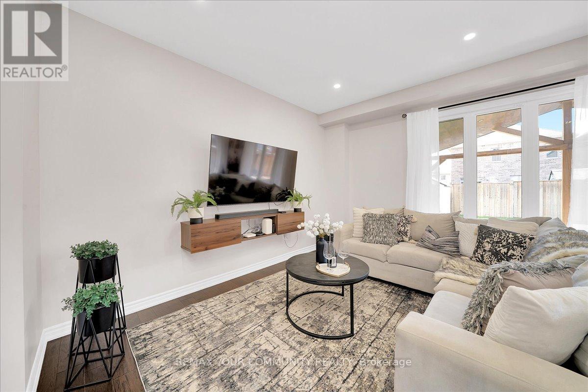 57 STRACHAN TRAIL - 13