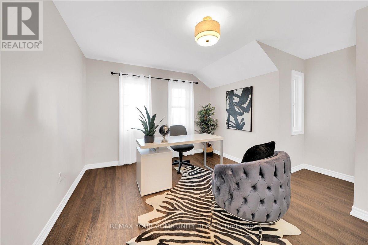 57 STRACHAN TRAIL - 31