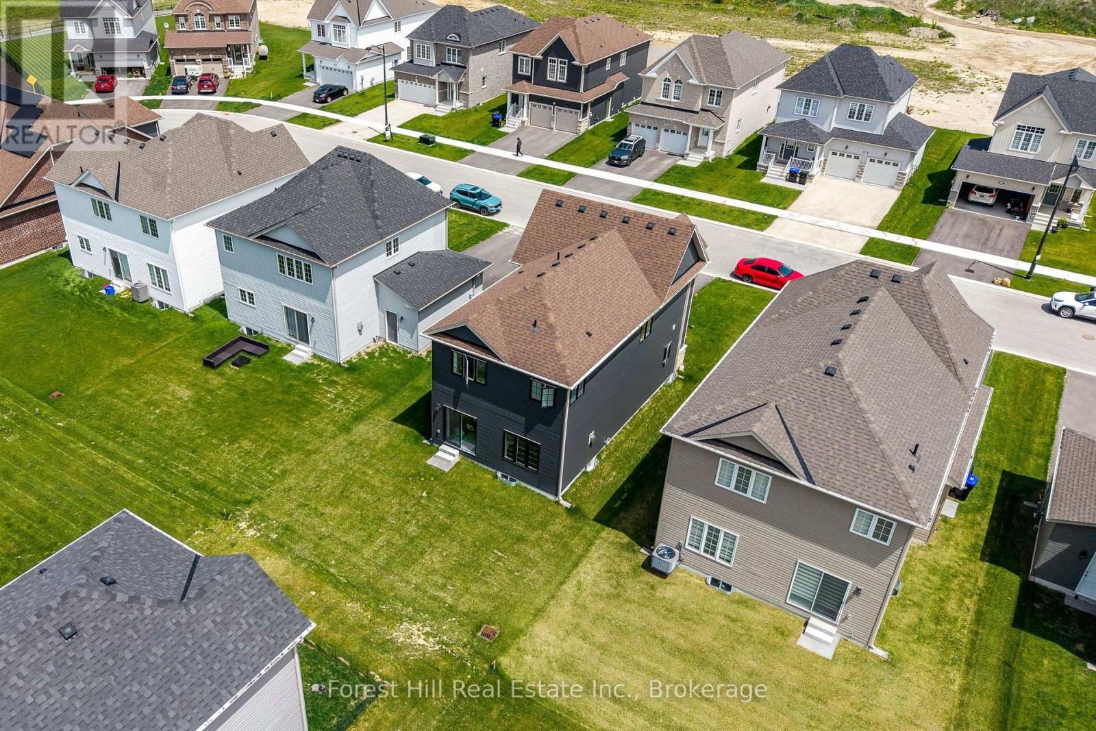 281 SPRINGFIELD CRESCENT - 30