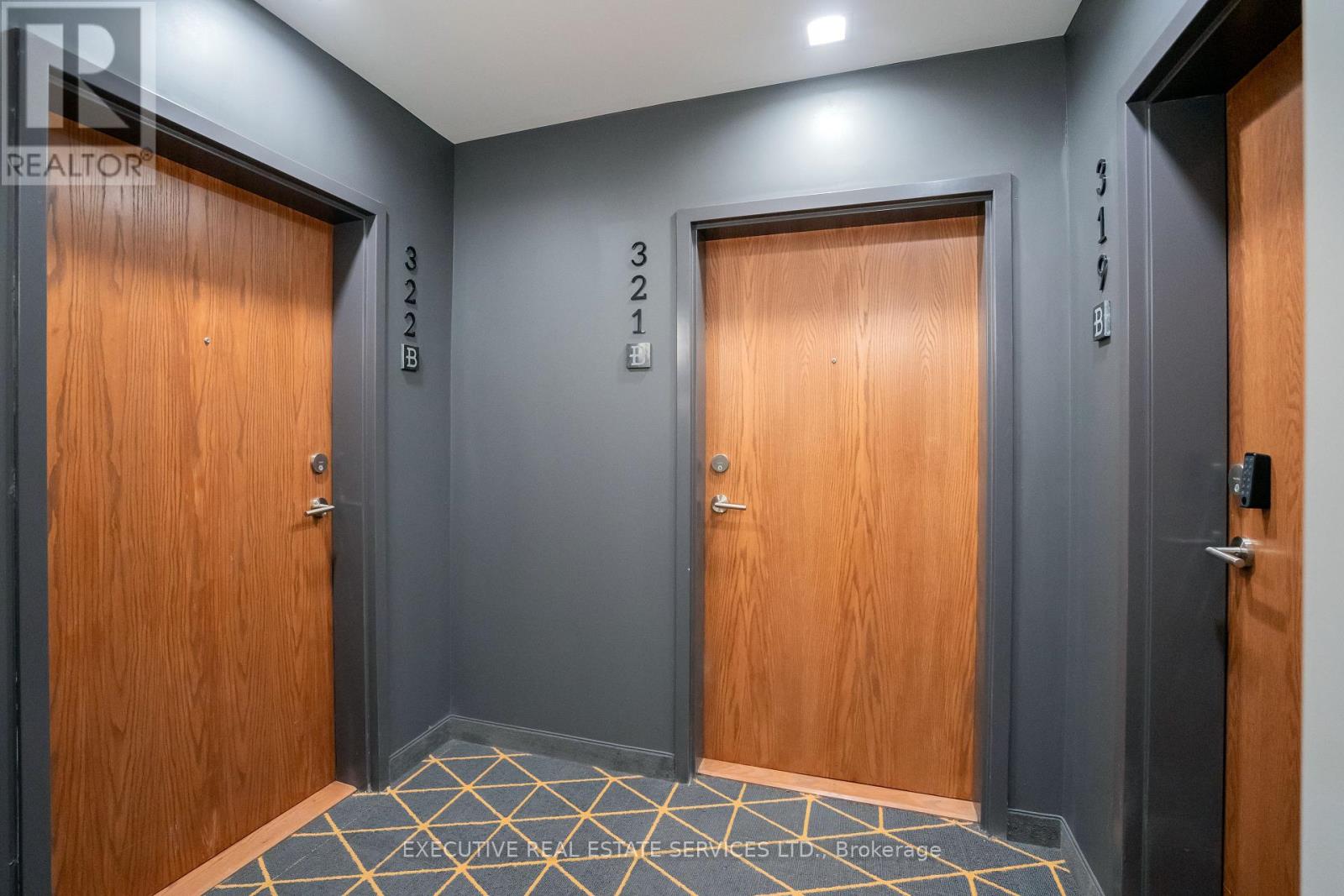 #322 251 NORTHFIELD DRIVE E - 10