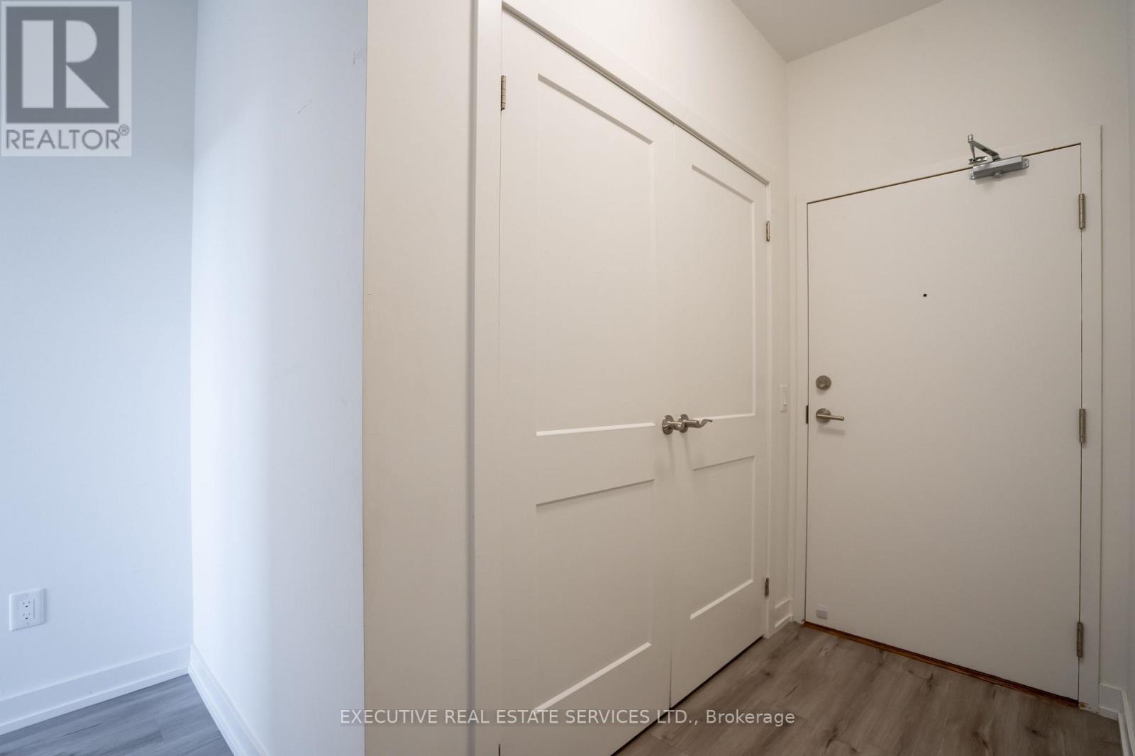 #322 251 NORTHFIELD DRIVE E - 12