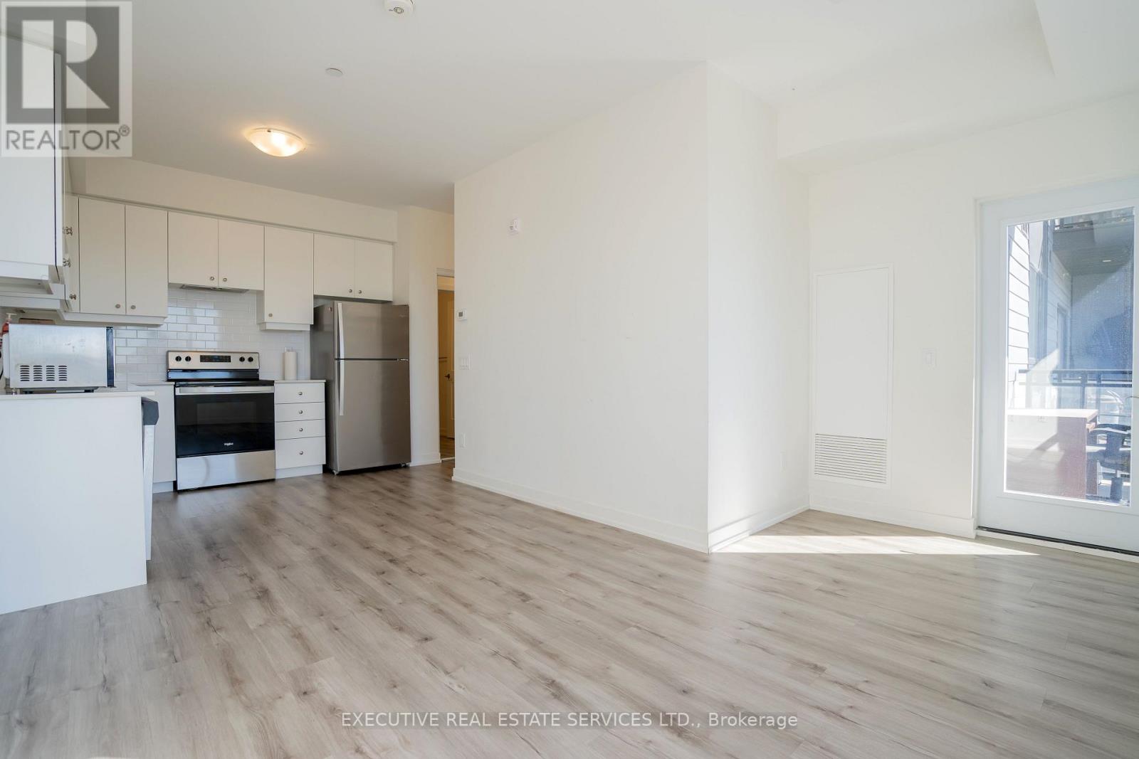 #322 251 NORTHFIELD DRIVE E - 23