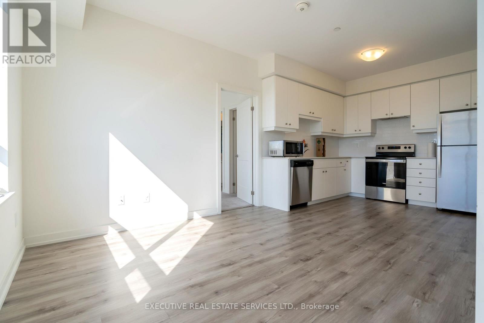 #322 251 NORTHFIELD DRIVE E - 24