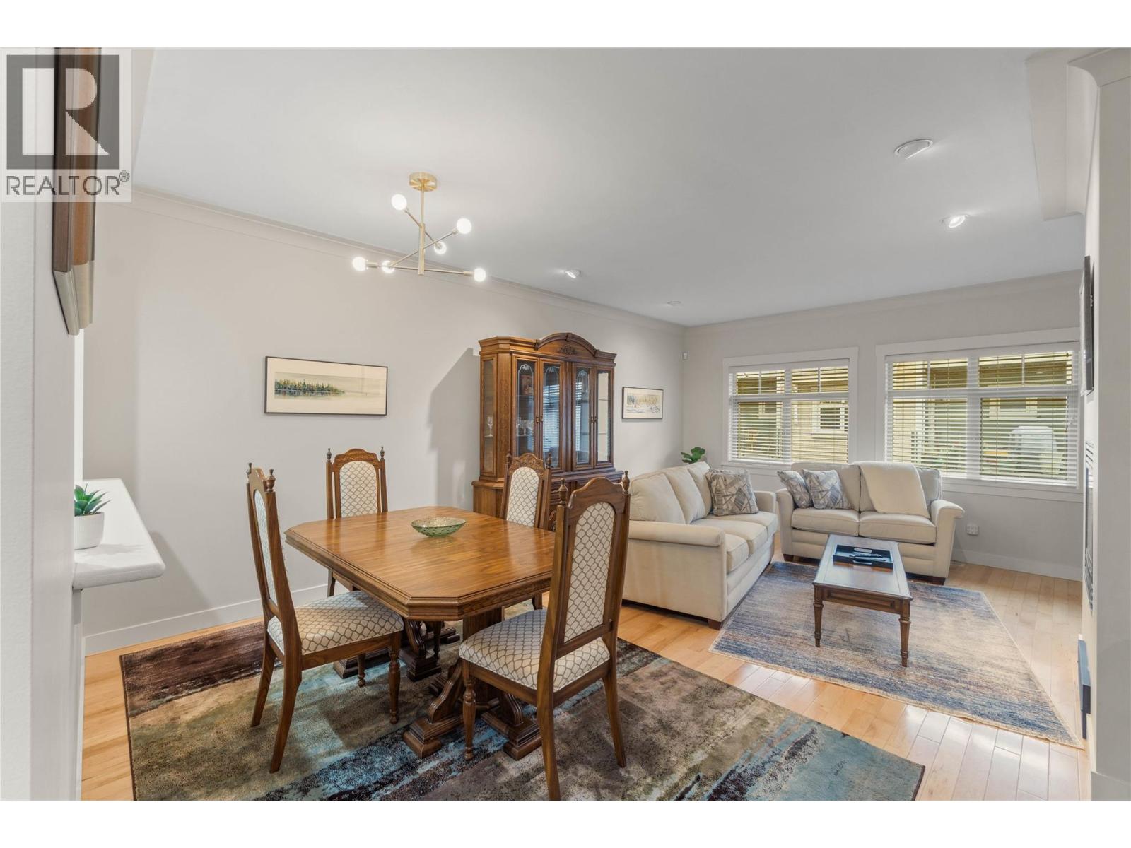 #10 576 NICOLA Street - 10
