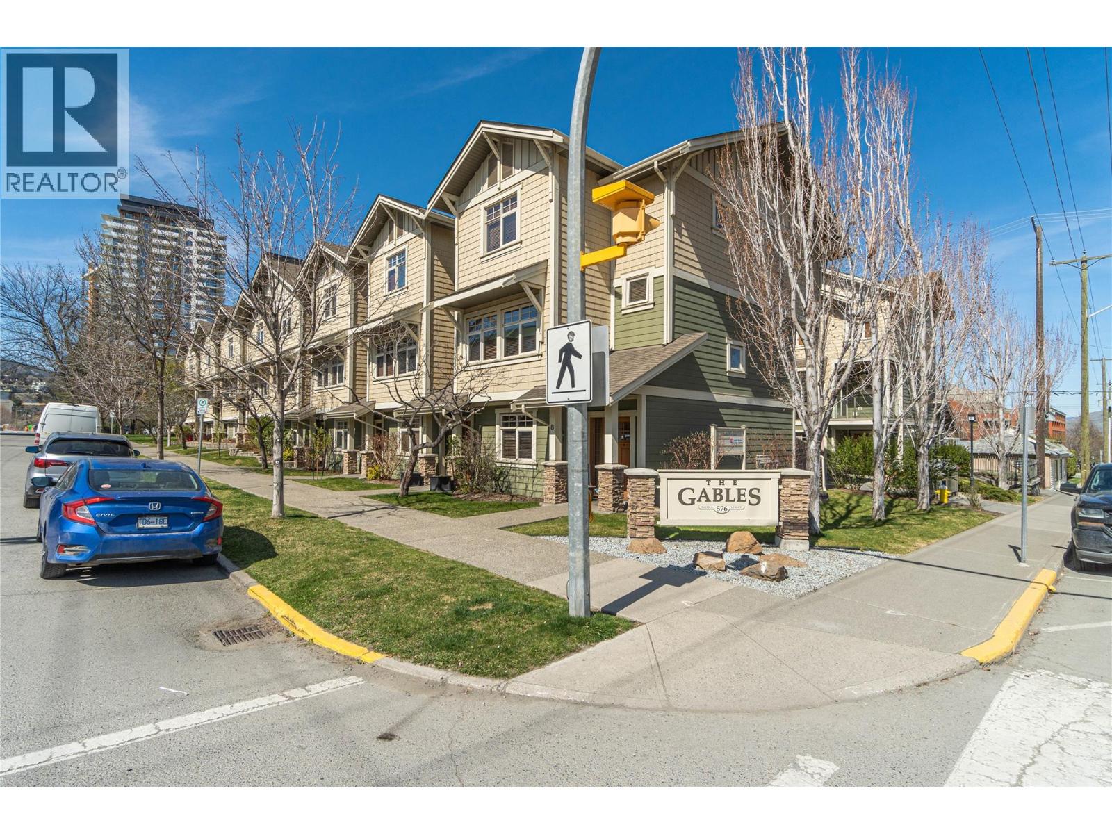 #10 576 NICOLA Street - Image 2