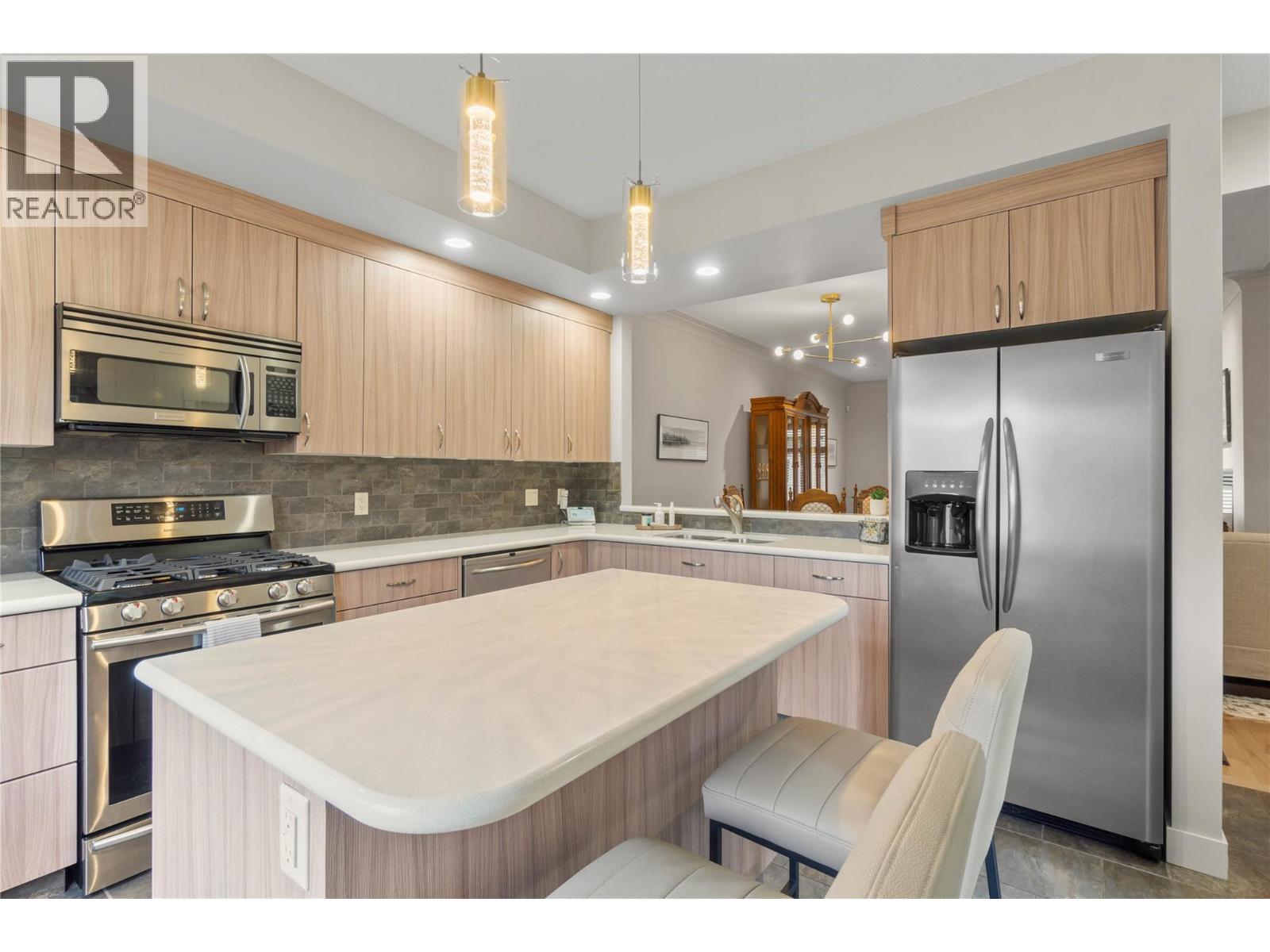 #10 576 NICOLA Street - 6