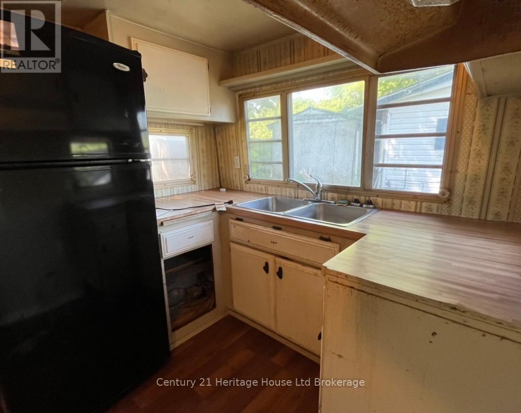 5 HILLCREST - 596101 OXFORD 59 HIGHWAY - 13