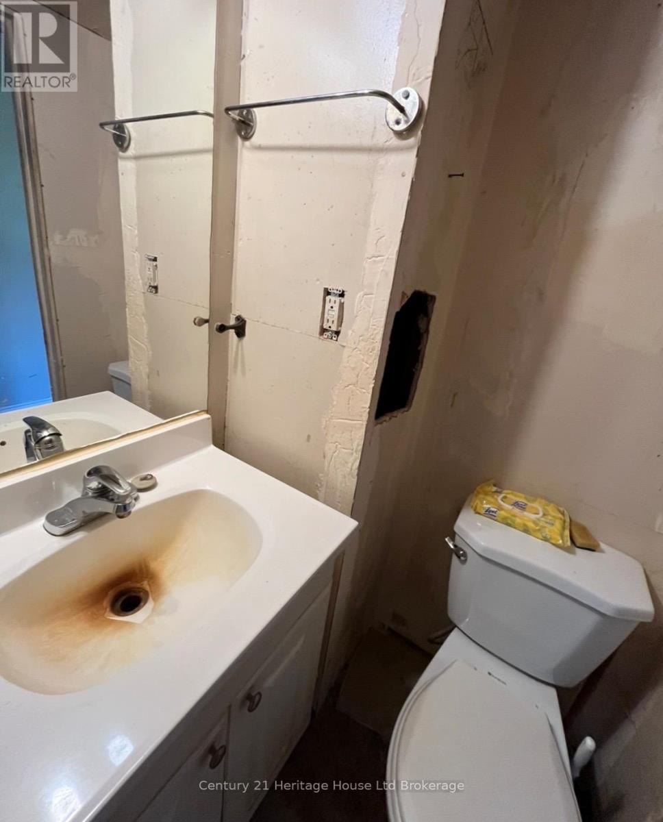 5 HILLCREST - 596101 OXFORD 59 HIGHWAY - 18
