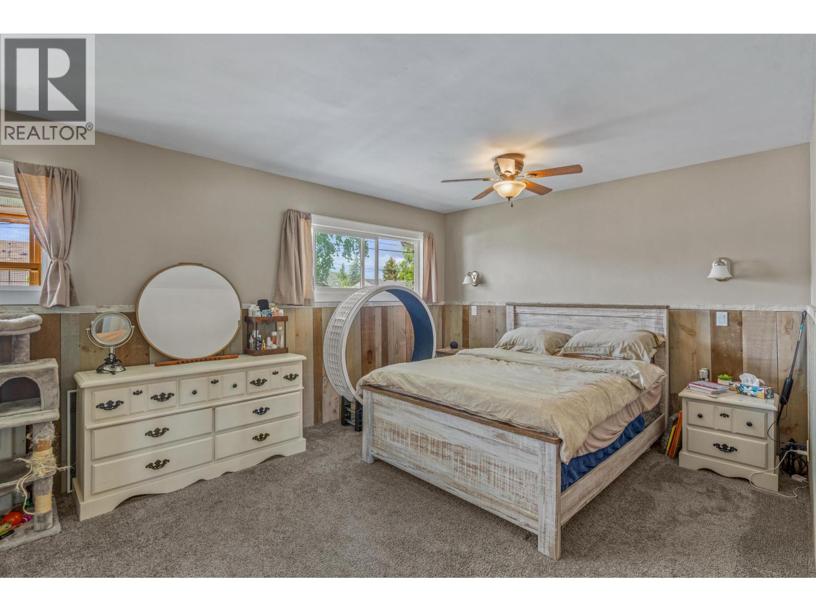 393 IRWIN STREET - 10