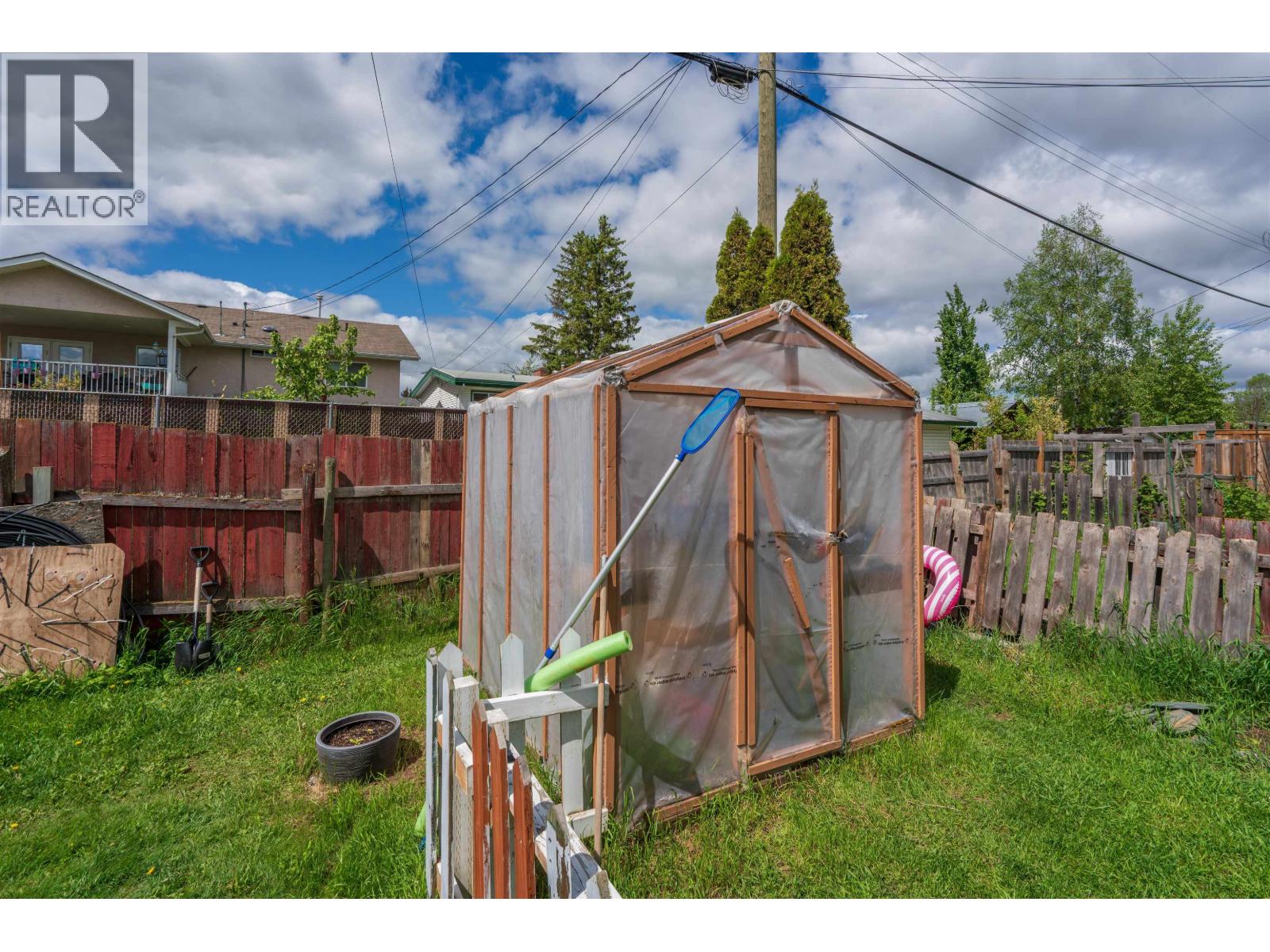 393 IRWIN STREET - 24