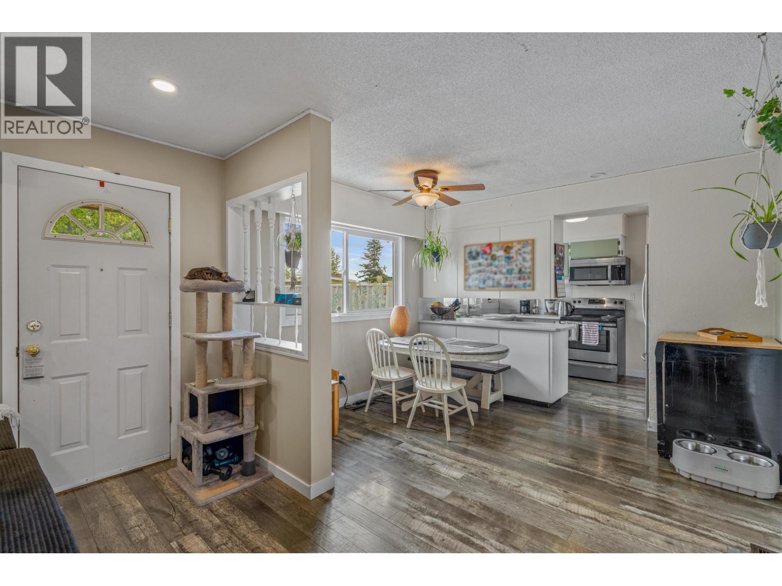 393 IRWIN STREET - 3