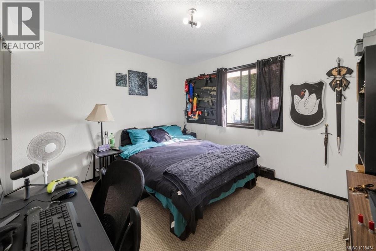 891 Admirals Rd - 12