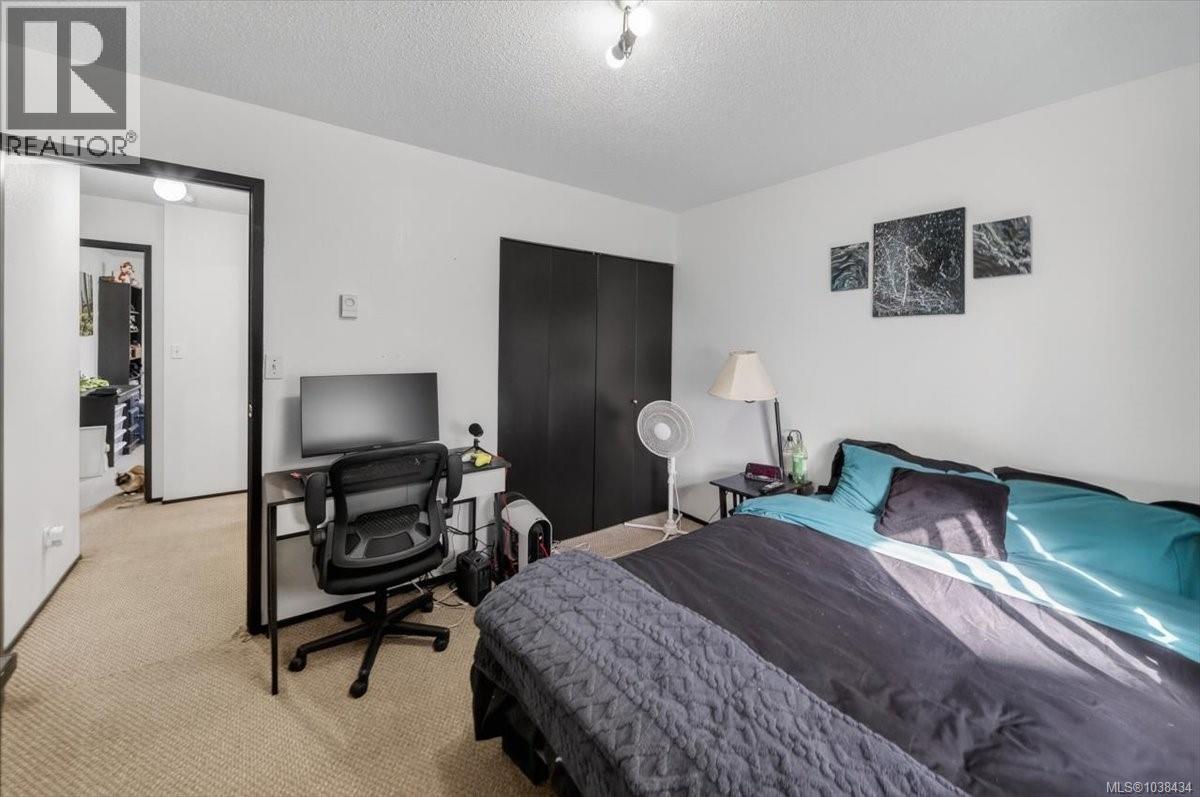 891 Admirals Rd - 13