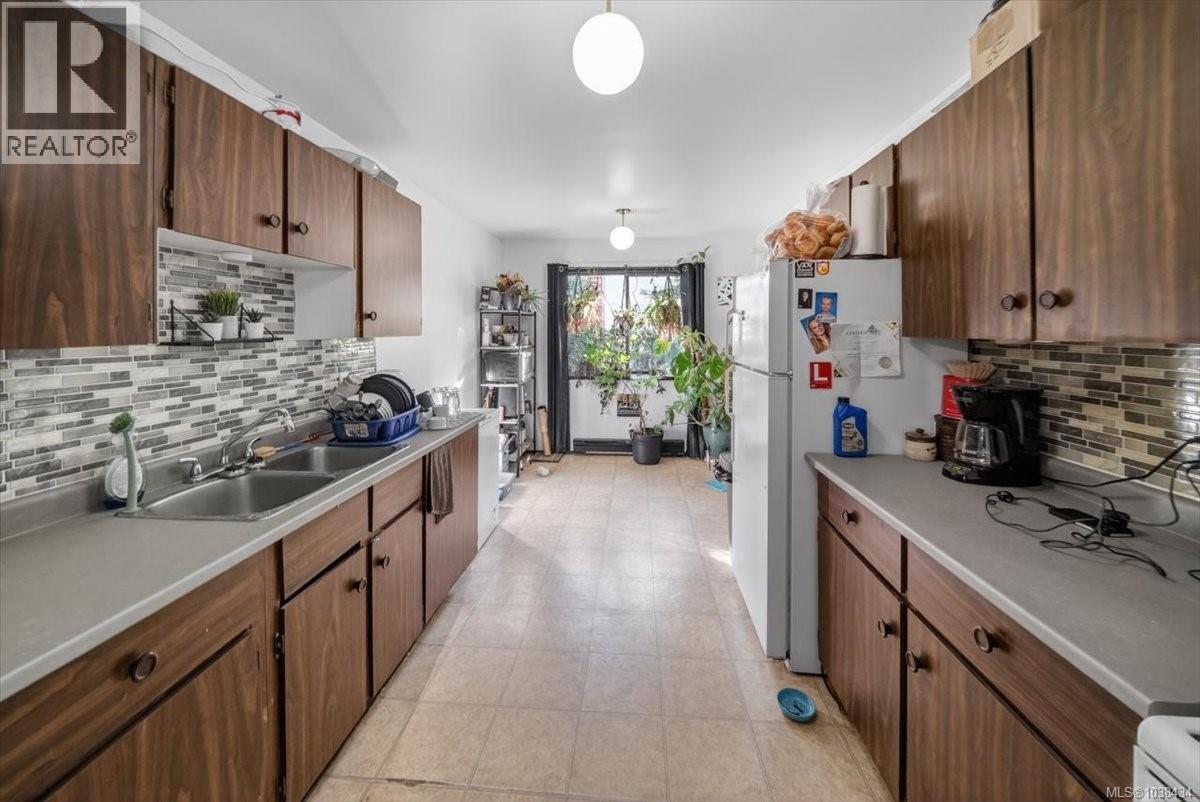891 Admirals Rd - 14