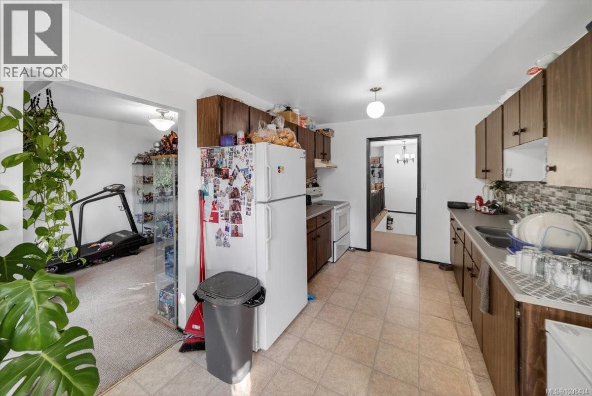 891 Admirals Rd - 17