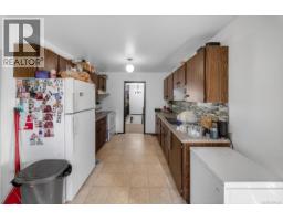 891 Admirals Rd, Esquimalt, BC V9A2P1 Photo 16