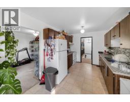 891 Admirals Rd, Esquimalt, BC V9A2P1 Photo 17