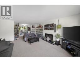891 Admirals Rd, Esquimalt, BC V9A2P1 Photo 27