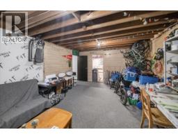 891 Admirals Rd, Esquimalt, BC V9A2P1 Photo 32