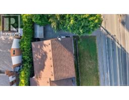 891 Admirals Rd, Esquimalt, BC V9A2P1 Photo 37
